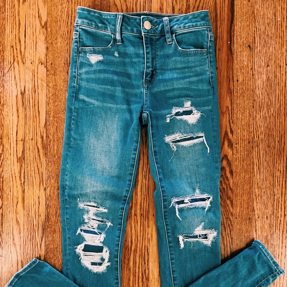 american eagle ripped jeans